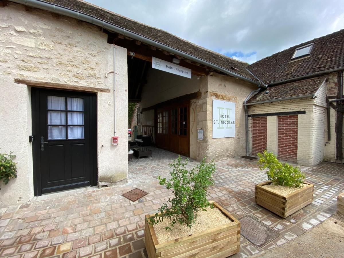 Logis - Hotel & Restaurant Saint Nicolas Chaumont-en-Vexin Exterior foto